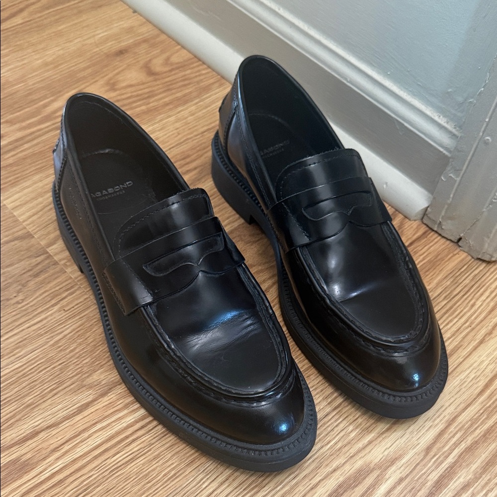 Classic Vagabond -Black Leather Penny Loafers